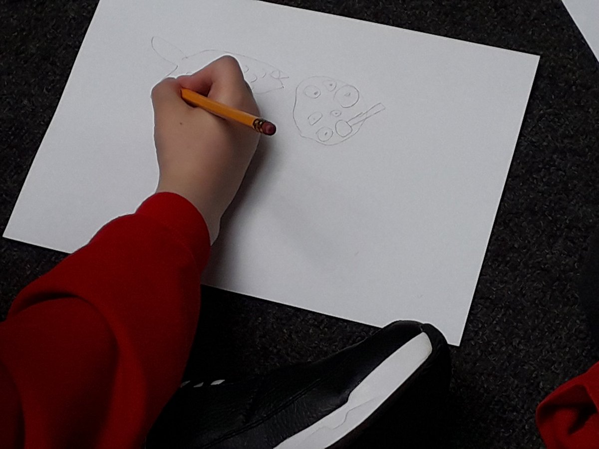 MancLibraries's tweet photo. Thank you Kate Milner for our two fabulous sessions at #WithingtonLibrary it really got the children thinking about what it must be like to be a refugee #FestivalofLibraries really inspiring people @ReadMCR @MCRCityofLit https://t.co/N8RR9xuJGt