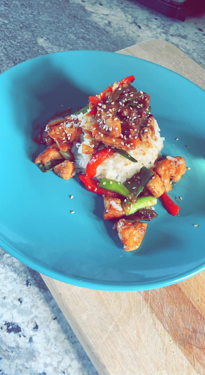 DJMooseGames1's tweet photo. sweet and sour, pepper chicken over white rice #chefmoose https://t.co/U8SjVWxhfC