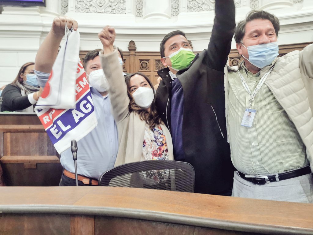 tomaslaibe's tweet photo. Se aprueba norma transitoria que abre el camino para la creación de la región de Chiloé y Aconcagua. Felicidades a los bacanes de @jjlalvarez y @cgomezcas por la tremenda pega ❤️ https://t.co/dErQqKgjNg