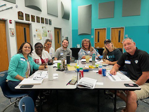 proud2teach's tweet photo. “You cannot dictate yourself to a kids heart—building relationships is the only way to change behaviors” thank you Bryan Freeman @CapturingKidsHearts @EastLeeCountyHS https://t.co/XQpBXZWi5o