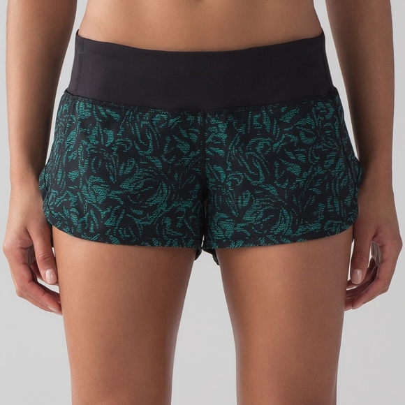 KnotHooking's tweet photo. So good I had to share! Check out all the items I'm loving on @Poshmarkapp from @Pamfreake38 #poshmark #fashion #style #shopmycloset #ardene #lululemonathletica #forever21: https://t.co/rQ5LnwMV5q https://t.co/LkqXmjUEmw