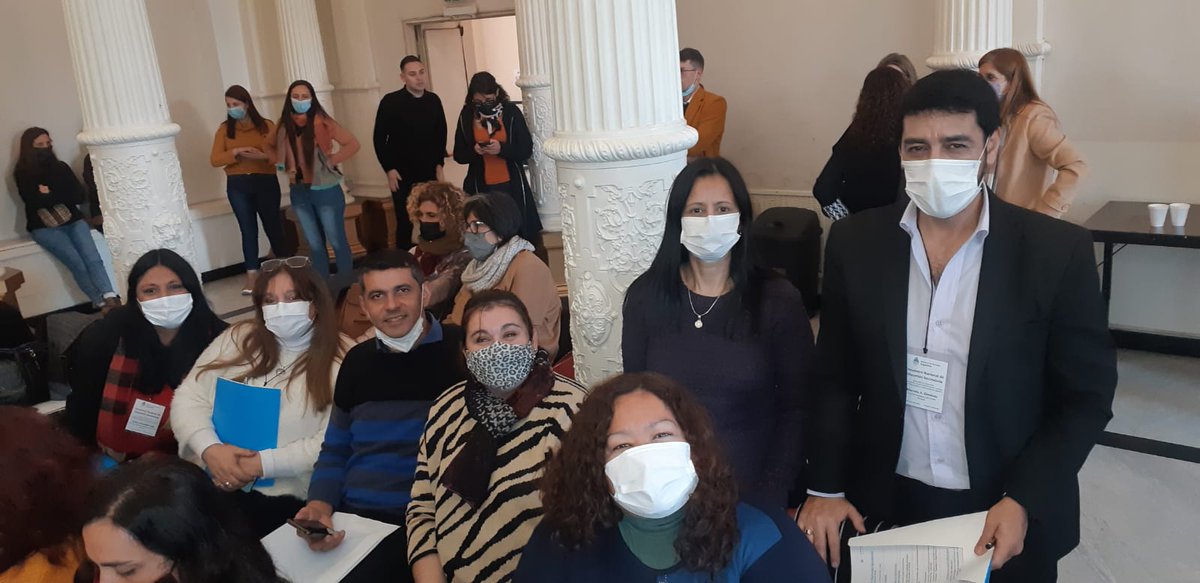 EscurdiaViviana's tweet photo. Junto a Supervisora RIII, a @FlaviaPao y equipo Subs Educ @linares_cielo participamos del Encuentro Nacional Educ Secundaria. Destacamos la labor de nuestros docentes y la importancia del trabajo colaborativo @BarbaroLorena @grillo141 @CGEMisiones @laurapenacca @Norbertodiaz80 https://t.co/gqzi7EOd93