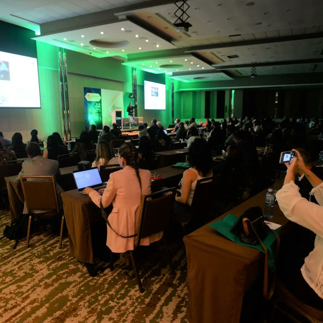 FIEXPOLATAM's tweet photo. Una nueva jornada de FIEXPO Latin America se viene desarrollando en Panamá 🌎
📖ICCA Latin America and Caribbean Business Exchange
📖FIEXPO Connecting Minds
📖Foro de Asociaciones Profesionales Latinoamericanas e Internacionales
#somoslatinoamerica #eventproofs
🧵 https://t.co/hmDhaUYItn