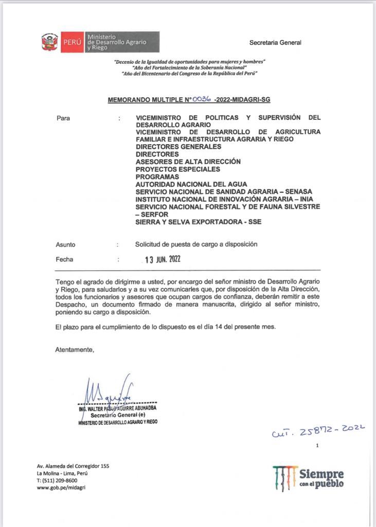malaver90's tweet photo. TERREMOTO EN EL MINISTERIO DE AGRICULTURA. Ministro pidió que todos los funcionarios de confianza (léase gente de Cerrón) pongan su cargo a disposición. https://t.co/VONDhpnd9v

https://t.co/SjlUnB4C1n
