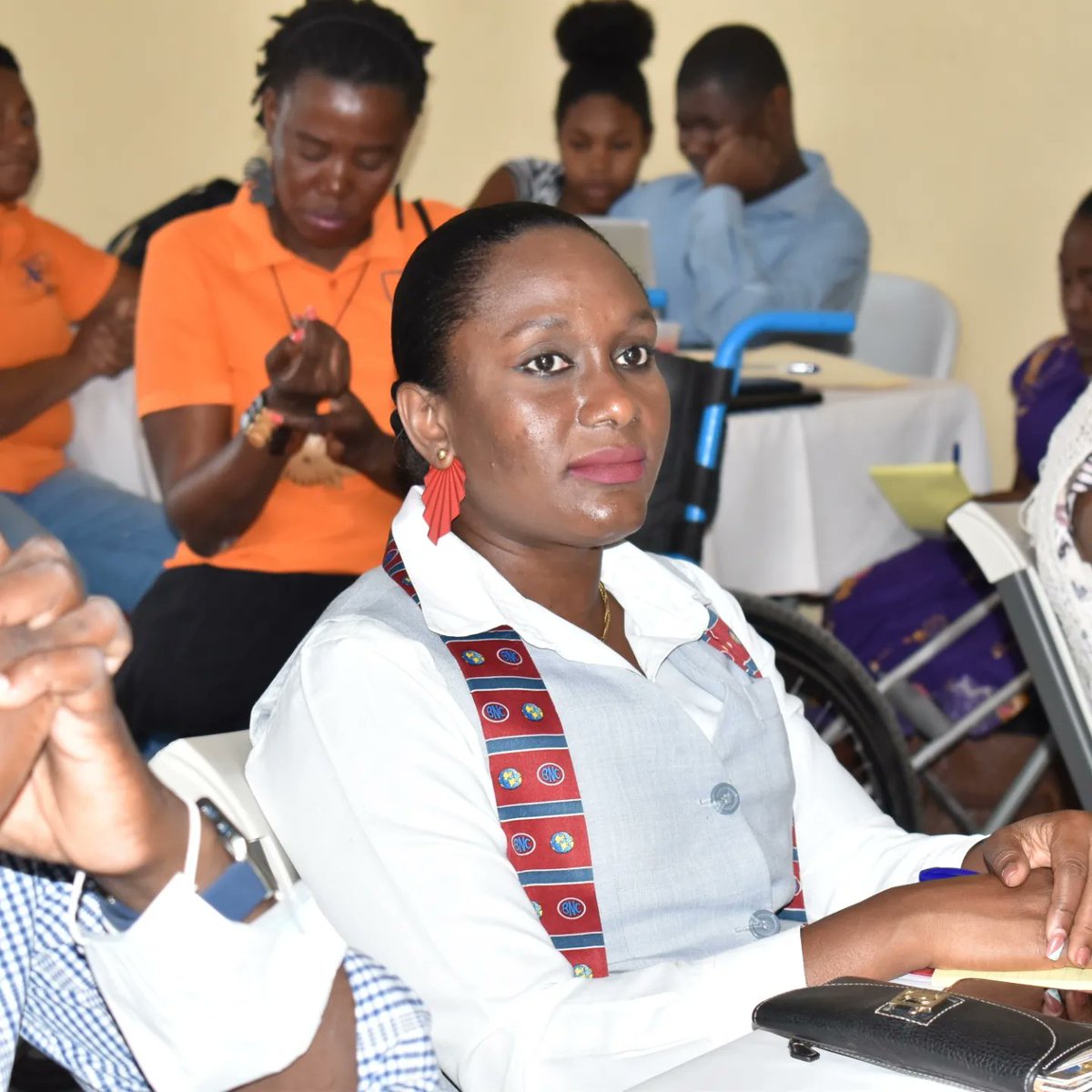 EnpakHaiti's tweet photo. 1er jour aux Cayes de l'atelier sur la CRDPH pour les représentants de la société civile, fournisseurs de services et institutions étatiques. Nous allons parler d'inclusion pendant 2 jours, parce que nous sommes tous concernés.
#yonkominotepounoutout #CONAPH @USAID_Haiti @BSEIPH https://t.co/pDdoyopqln