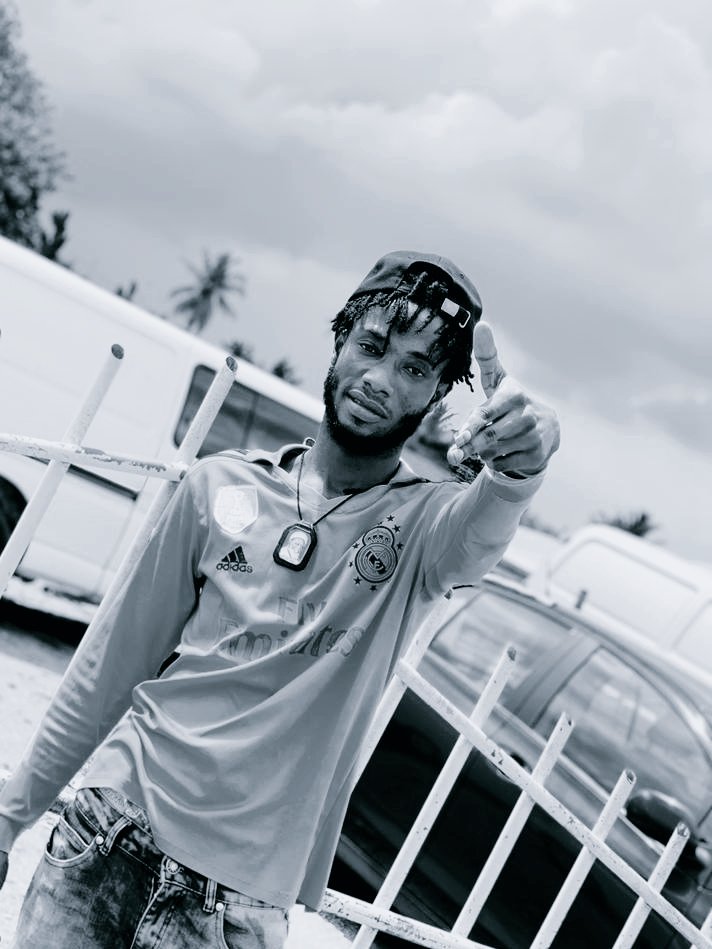 ahomasuo_247's tweet photo. Whether good or bad, I'm still me and nothing can change that sh**t💰💰💰 #AHOMASUO 24/7 @AmgMedikal https://t.co/Pkes7obbXO