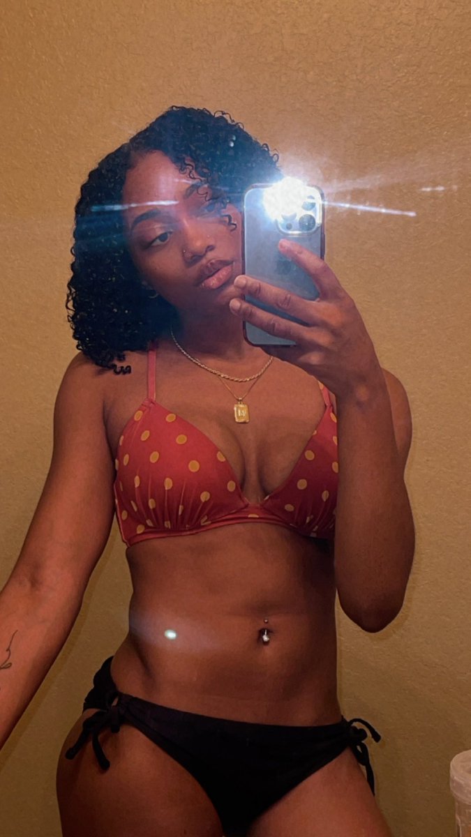 Eliontae's tweet photo. just updating my twitter 😘 https://t.co/NLdJwWqjAl
