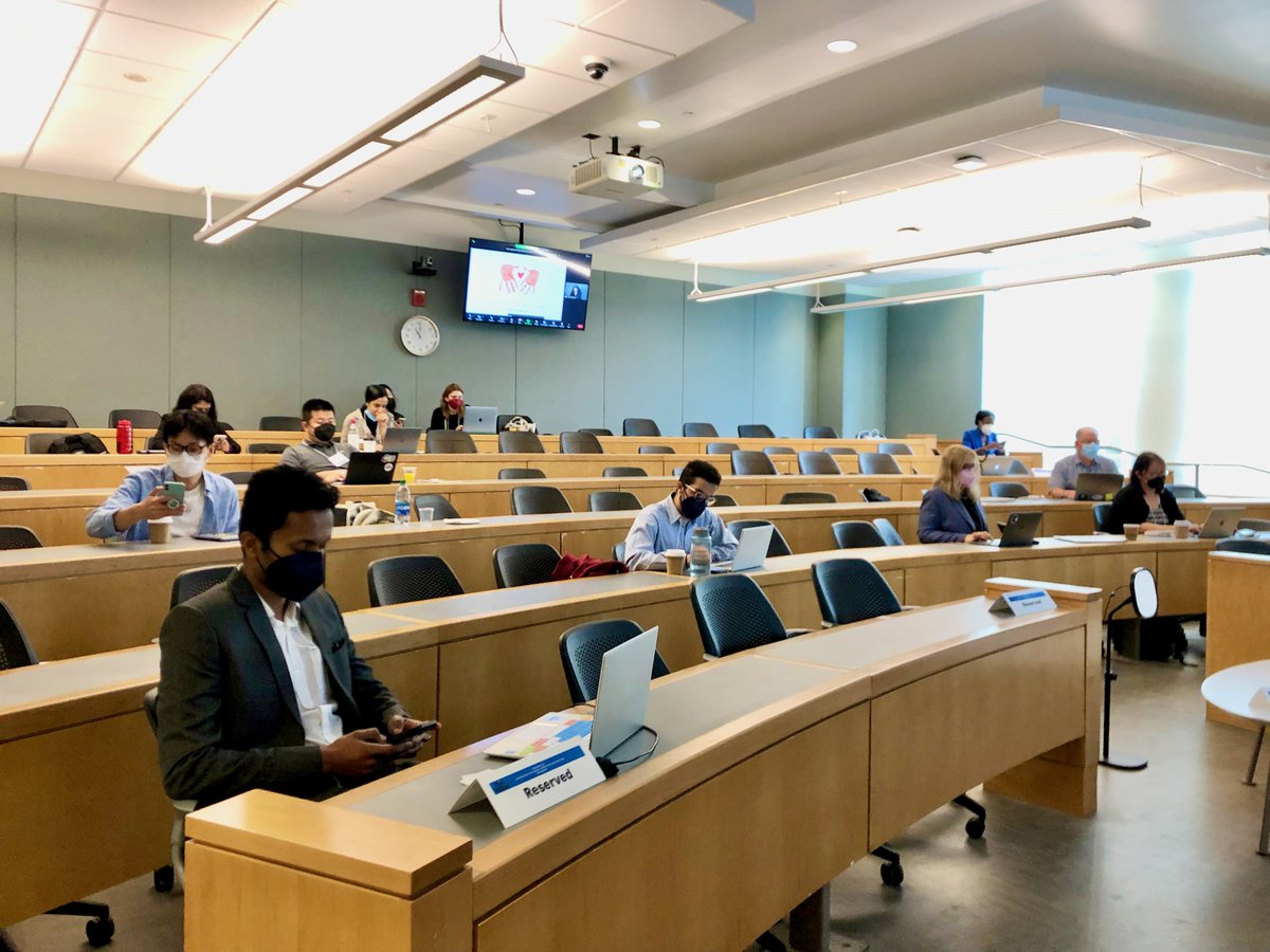 Photos from the #CHIWORK22 conference last week!!! Share your photos from the conference and tag us so we can re-tweet. 📷📷📸 <a href="/CHIWORKsymp/">CHIWORK</a>