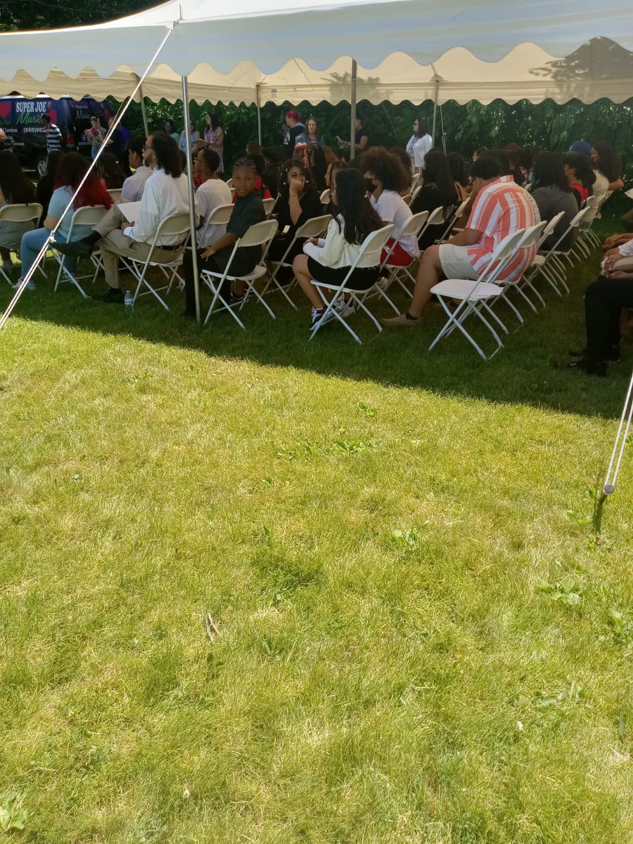 dis is my happy place, the adults frm dis school has helped me when I was struggling &amp; never once gave up on me. Im so thankful to have a close bond wit all of dem , cause I don't think I would've made it without them thank u for believing in me💕<a href="/McdonoughmsB/">McDonough Middle School</a>