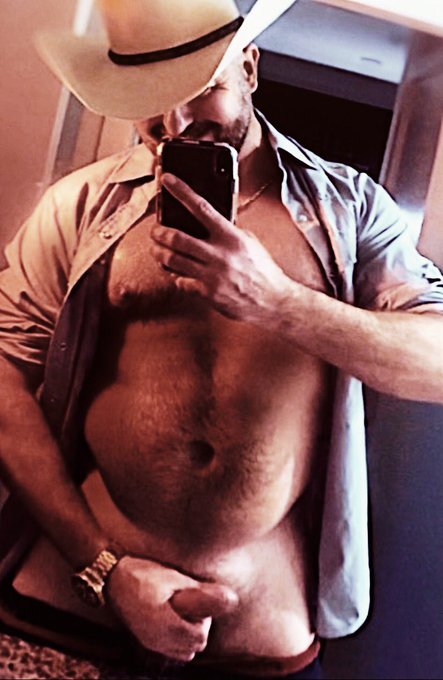 245lbs feels good https://t.co/QbKwqt7grI