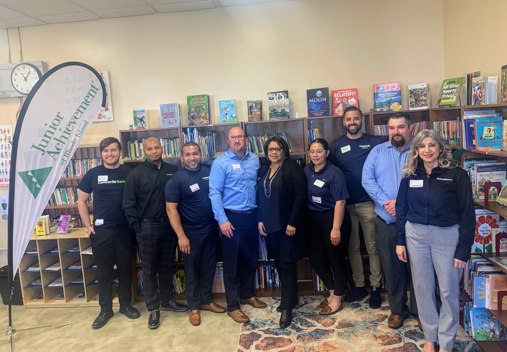 JARhodeIsland's tweet image. Thank you to our amazing volunteers from @centrevillebank @bankofamerica and @santanderbankus for volunteering at Segue Institute for Learning in Central Falls for our #JAinaDAY.

We are grateful for you taking the time today to empower our students to prepare for their futures!