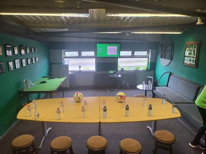 Donegal_Celtic's tweet photo. competition for places and the professional approach required this season.
Pure focus on #OneDC and it didn't have show in an extremely intense session afterwards.
Very proud of the progress that everyone has contributed to in the last 8 months 💚⚽️ https://t.co/1WzDuJ1Vll