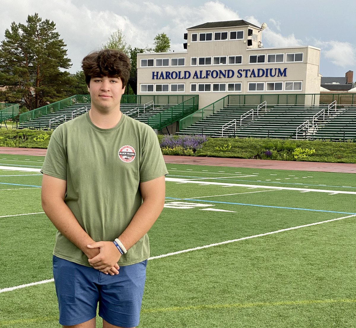 Also had a great visit yesterday with <a href="/Colby_Football/">Colby Football</a>. Thank you <a href="/CoachSDwyer/">Shea Dwyer</a> for showing me around campus and all Colby has to offer. It was a good opportunity to meet the coaches, and talk about the program with <a href="/ColbyCoachCos/">Jack Cosgrove</a>! <a href="/NickSpause/">Coach Spause</a> <a href="/_CoachKD/">Keith Davis</a> @SLStormFootball