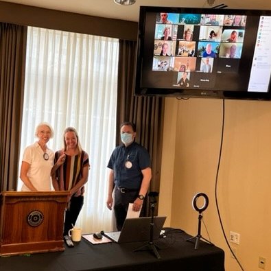 CarrieEkertHaakenson tweet media