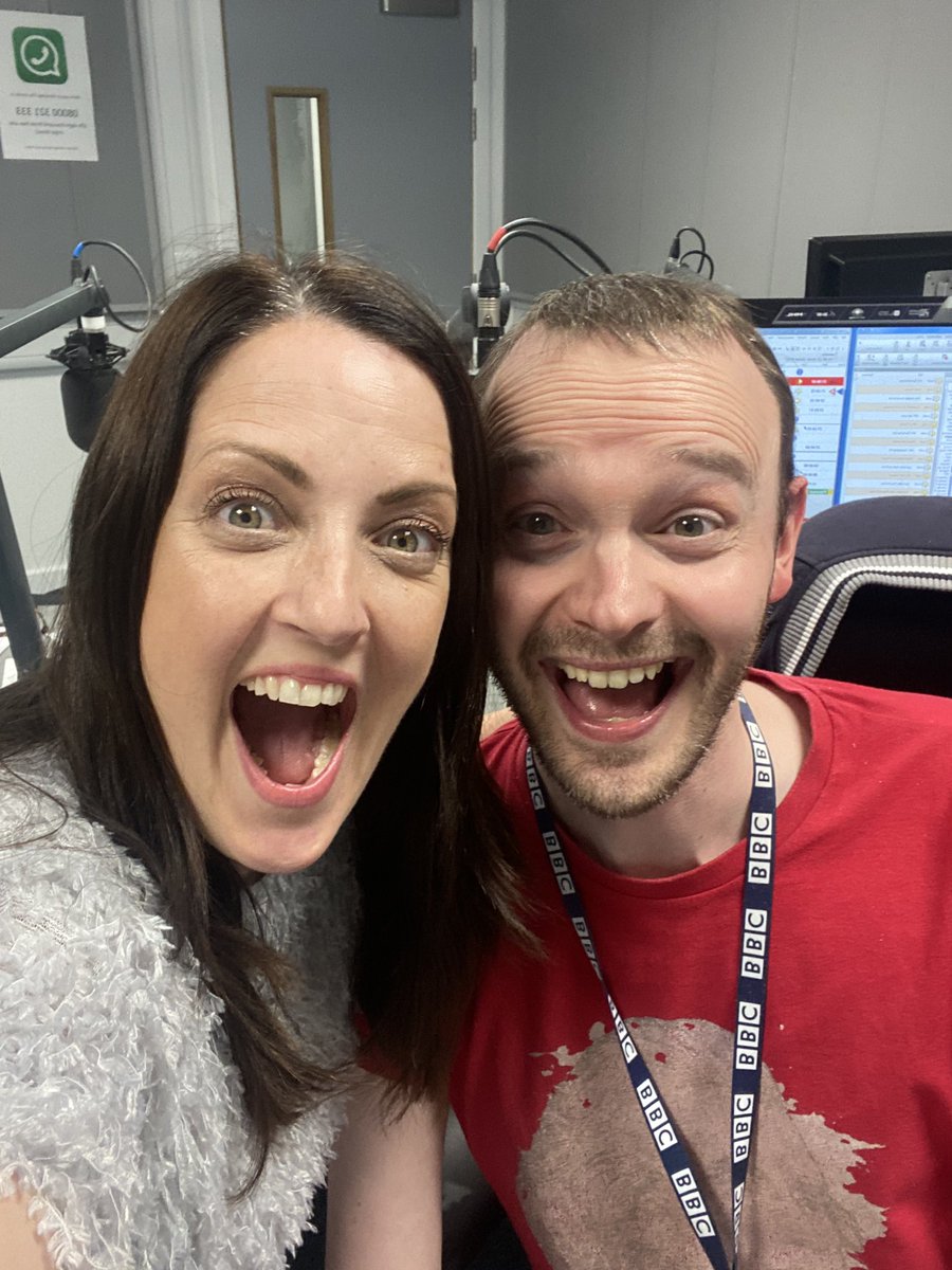 HesterGrainger's tweet photo. Thanks so much to @AndyJonesBBC for all his support tonight whilst I was on air on my very own show on @BBCBerkshire #radio You can listen again here https://t.co/L0FnwytaYY #dreamjob #berkshire https://t.co/JTC7rTD7Gt