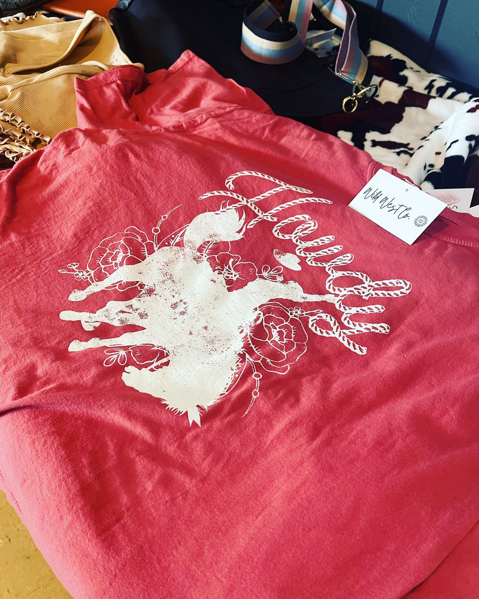 shopwildwest's tweet photo. howdy 🤠 

https://t.co/aA7uEj80Wn https://t.co/MSYYeYDM0V