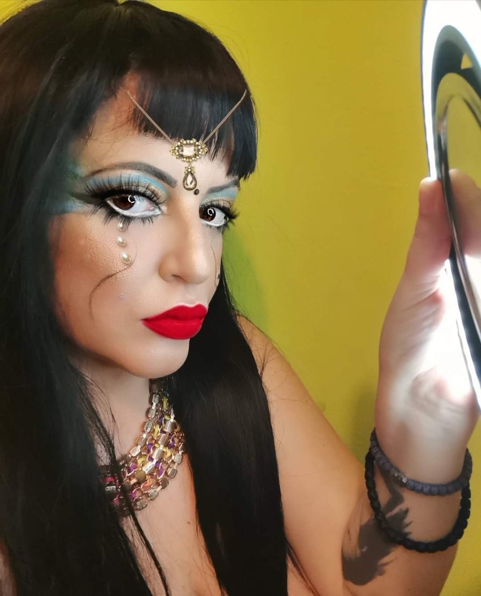 bijuti27's tweet photo. Inspo :@judastape
#makeupideas #makeup #bodyartist #makeupeyes https://t.co/K6l8O5EUjR