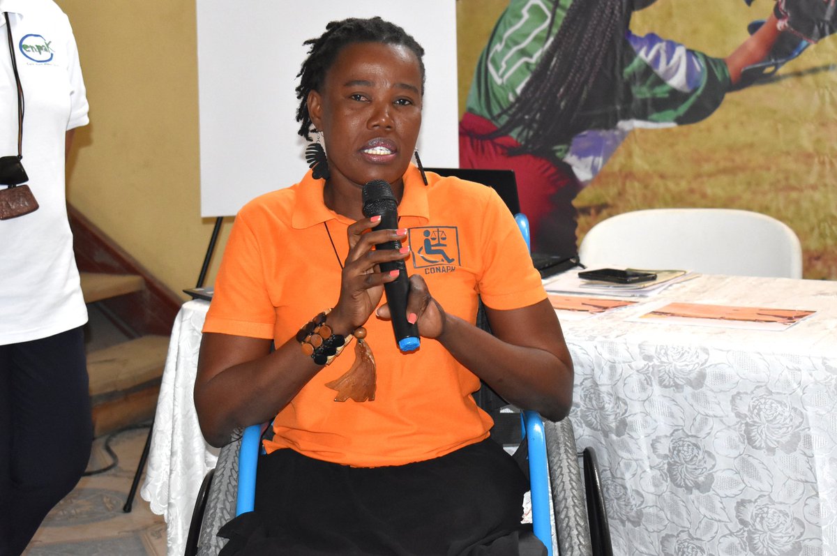 EnpakHaiti's tweet photo. "1 pers. handicapée refuse de l'aide pas par orgueil. Parfois la pers. qui veut aider fait plus de tort même si elle est a de bonnes intentions. Il faut un minimum de connaissances pour aider 1 pers. handicapée" Marijo Pierre #CONAPH #yonkominotepounoutout @USAID_Haiti @BSEIPH https://t.co/koKjuJxYcR