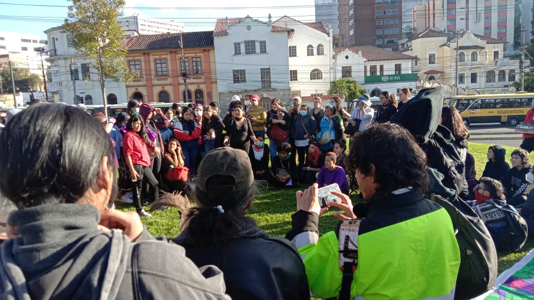#14Junio
Colectivos de mujeres y feministas se concentran en el #ParqueArbolito en #Quito, piden el alto a la violencia y femicidios; y, que desde el gobierno de .@LassoGuillermo se tomen en cuenta las demandas del #ParoNacional.