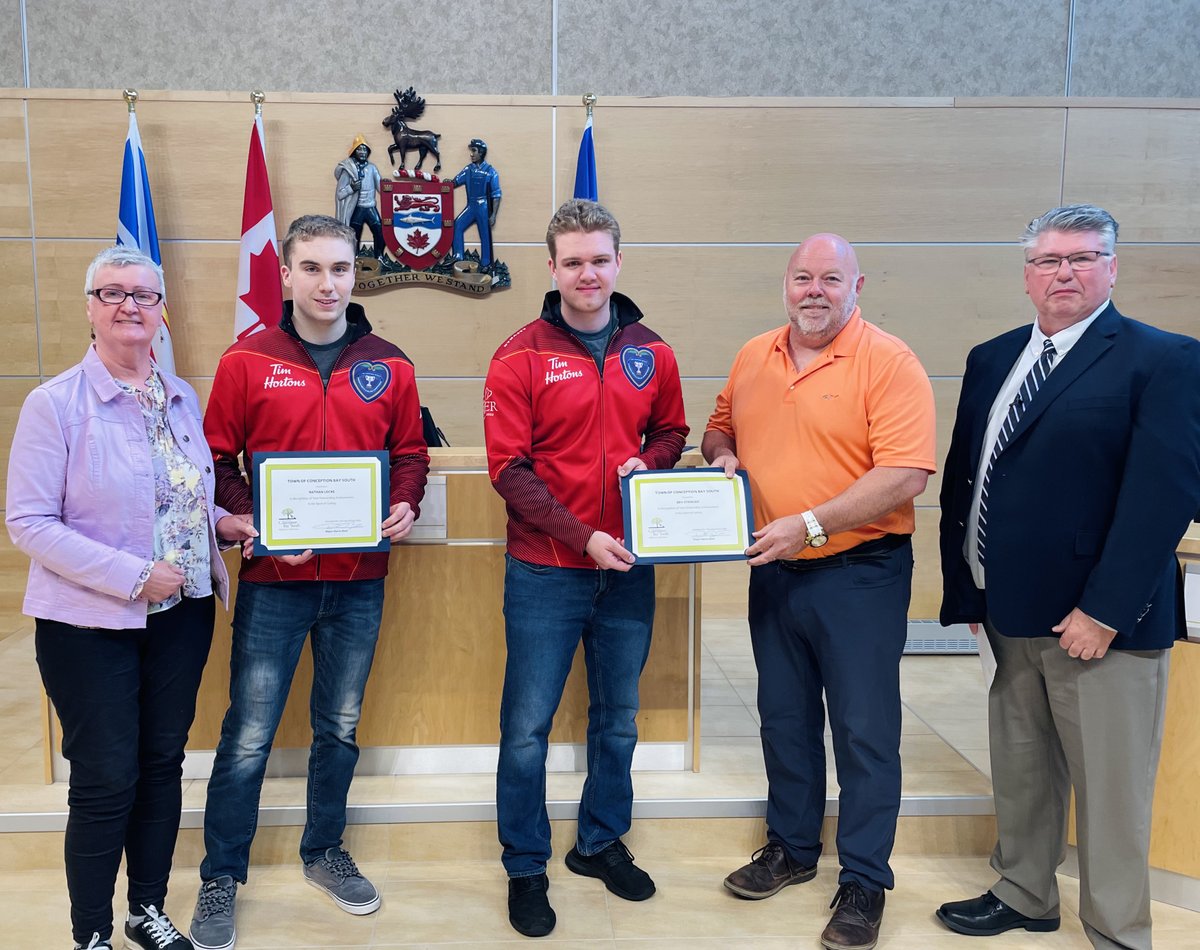 TownofCBS's tweet image. Council awarded certificates of achievement to three dedicated local curlers. 

🥌 From Team Young: Ben Stringer (lead) &amp;amp; Nathan Locke (second) 

🥌 From Team Locke: Cailey Locke (skip) 

Congratulations on all of your accomplishments thus far! 🎉