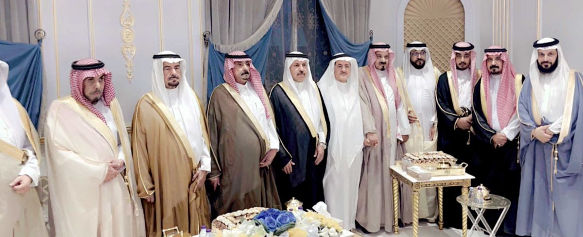 Otaibah_alhila's tweet image. اقام رجل الاعمال : 
مسلط بن حمود العبسي 
مادبة عشاء على شرف رجل العفو الشيخ : 
عقاب بن بندر بن ربيعان 
الذي عفى عن قاتل ابنه لوجه الله بدون مقابل بحضور عدد من المشايخ ورجال الاعمال ووجهاء المجتمع ..