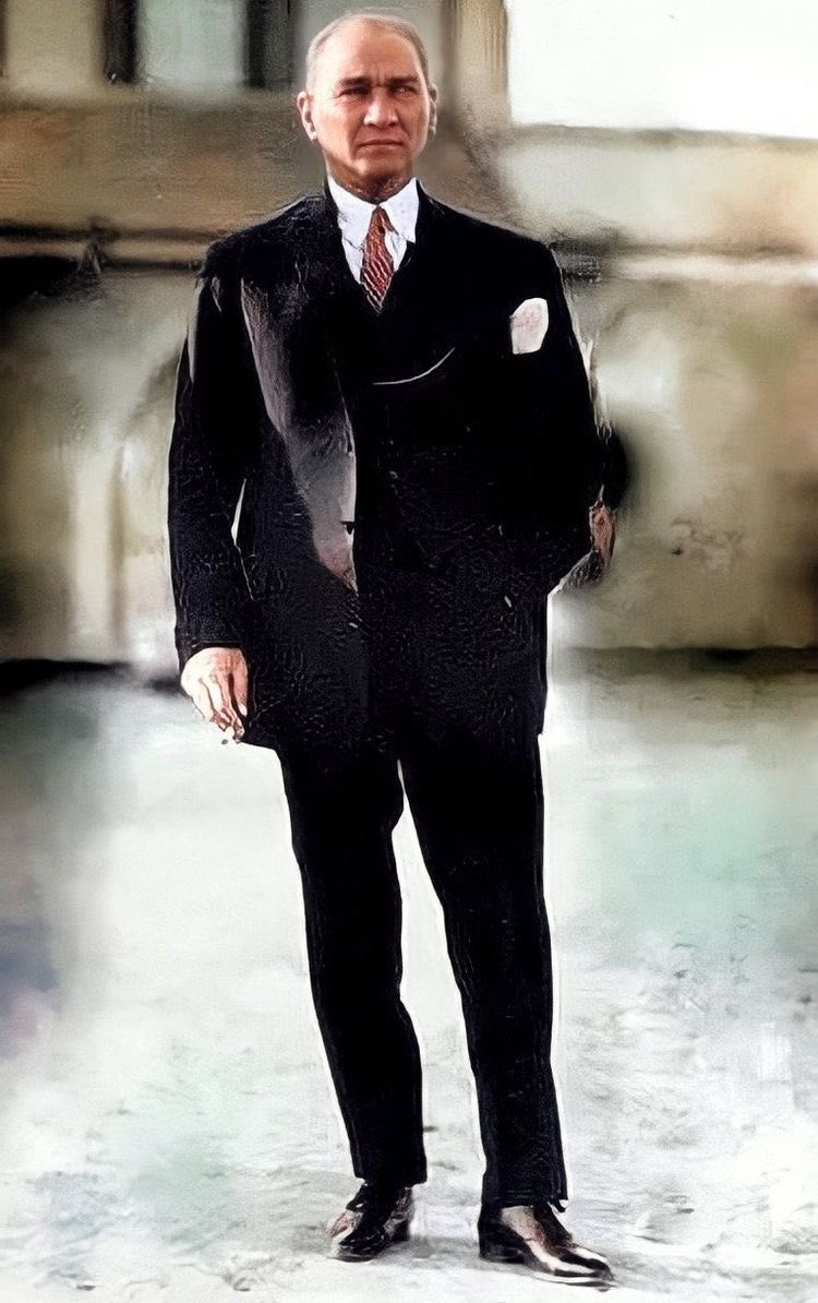 #MustafaKemalinAskerleriyiz Rahatsız olan varsa daha fazla olsun 🇹🇷🇹🇷🇹🇷