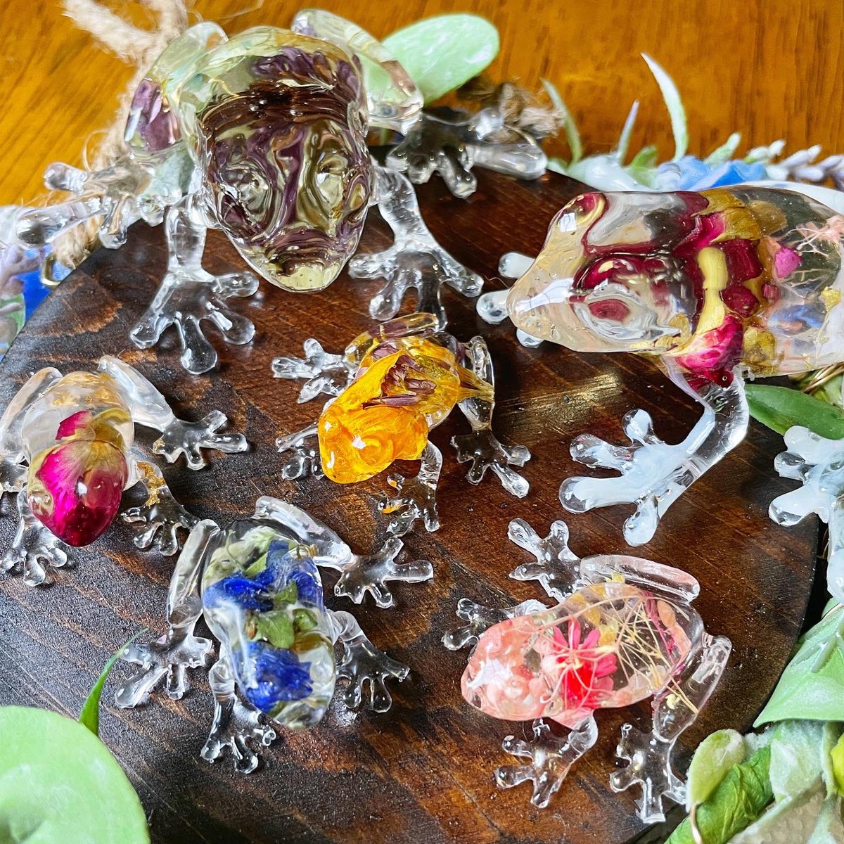 WinterFeathers_'s tweet photo. frog
available on my etsy 🧋 https://t.co/ti8AMjpFUB