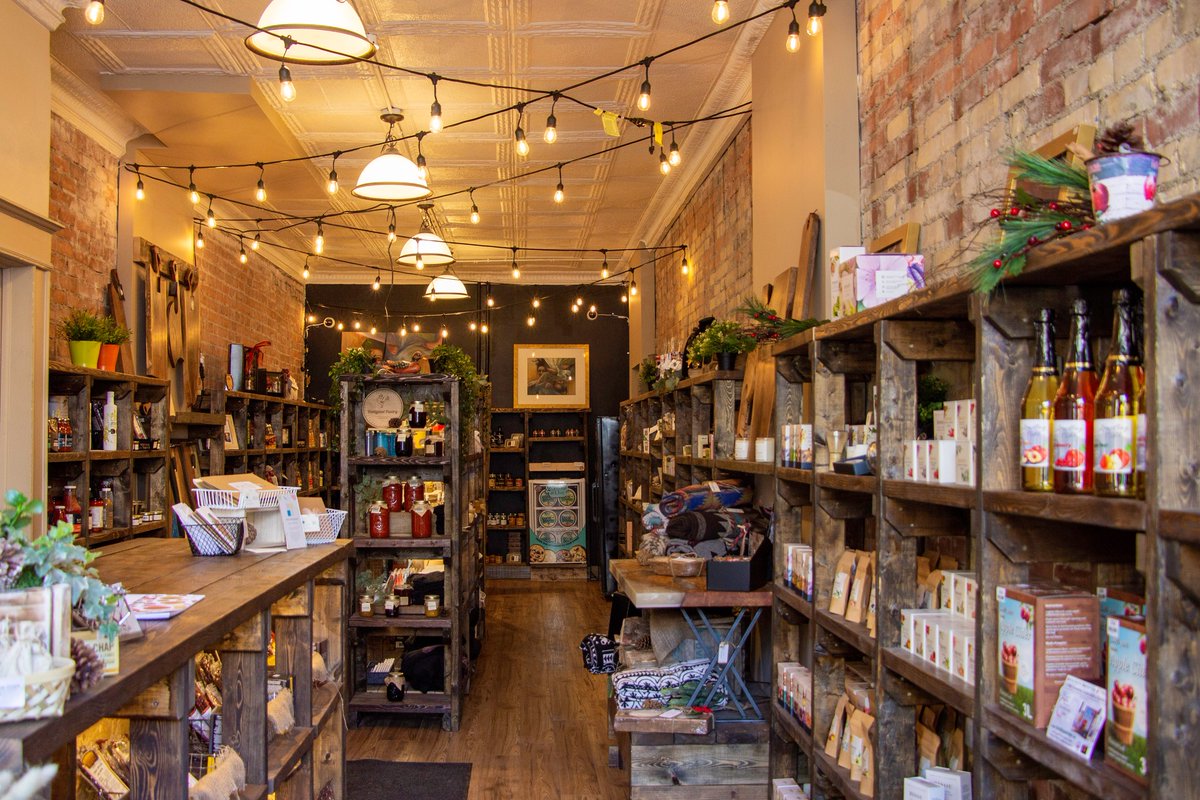 hellofrombarry's tweet photo. The Great Mallard County Market is a great small stories who began their journey selling jams and sauces at the North Oshawa Farmers' Market and create a store in #Cabbagtown, #Toronto. 

Check out https://t.co/h4Ba7mpWl5 and let's #GoSmallCanada and support our #hiddengems. https://t.co/WUaF50M5va