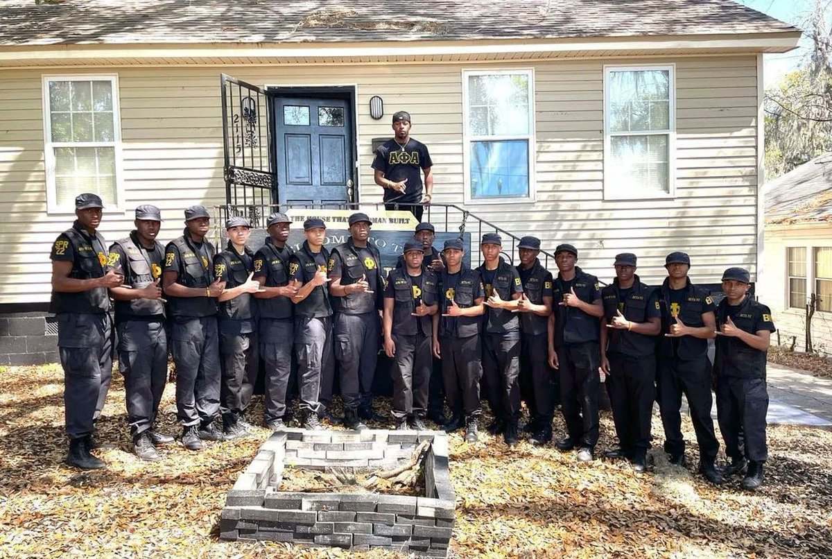watchtheyard's tweet photo. The Alphas at #FAMU just crossed their Spring 2022 line! 🤙🏾 Show them some love!

@BNorBeOut32 https://t.co/oO5dTp2B9z
