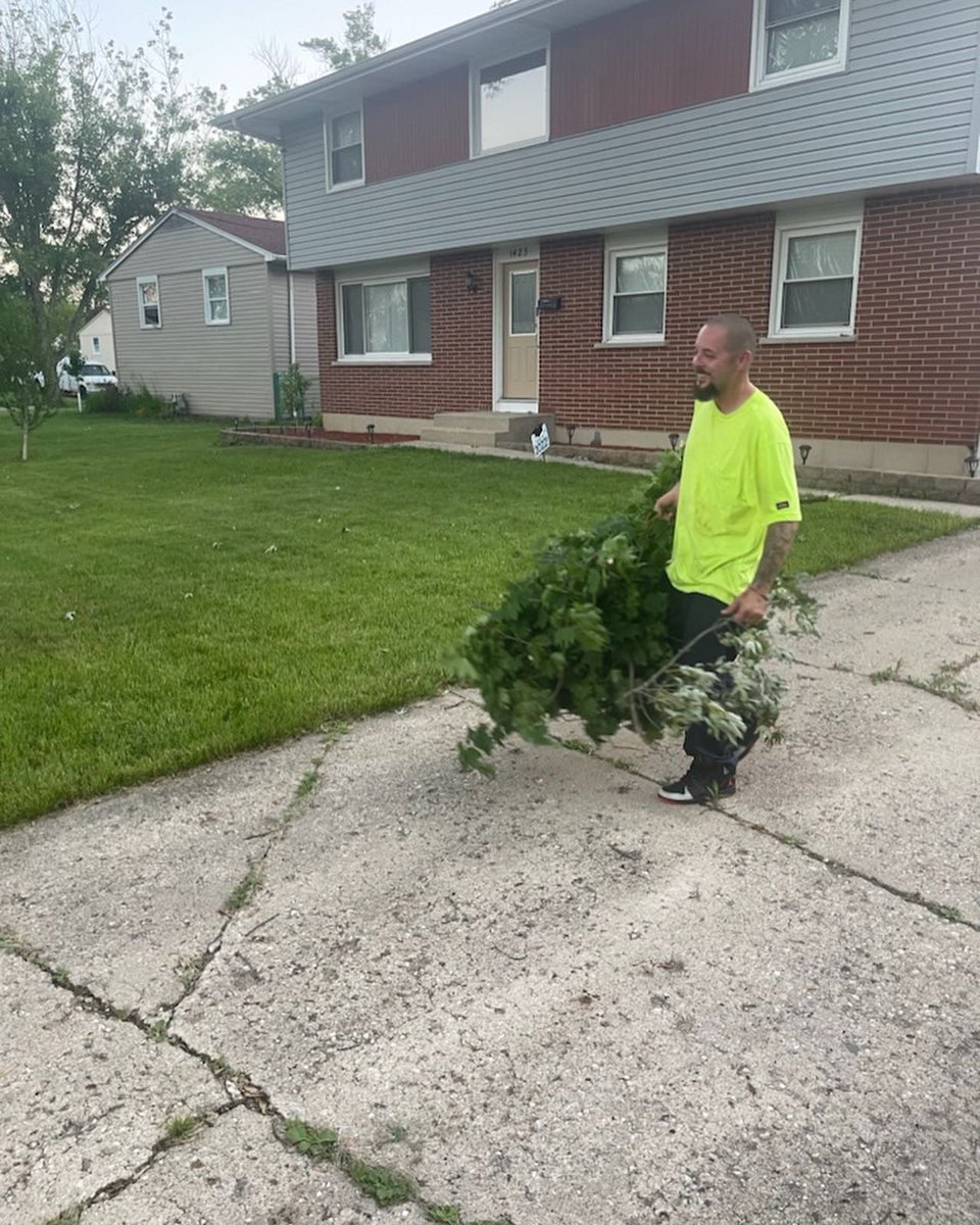 FriendsofMasons's tweet image. After yesterdays storm, a community member reached out for help removing debris from a tree that was knocked over by the powerful storm that swooped by. Two members volunteered their time to remove it and get her yard cleaned up. We are always glad to lend a helping hand! #FOM