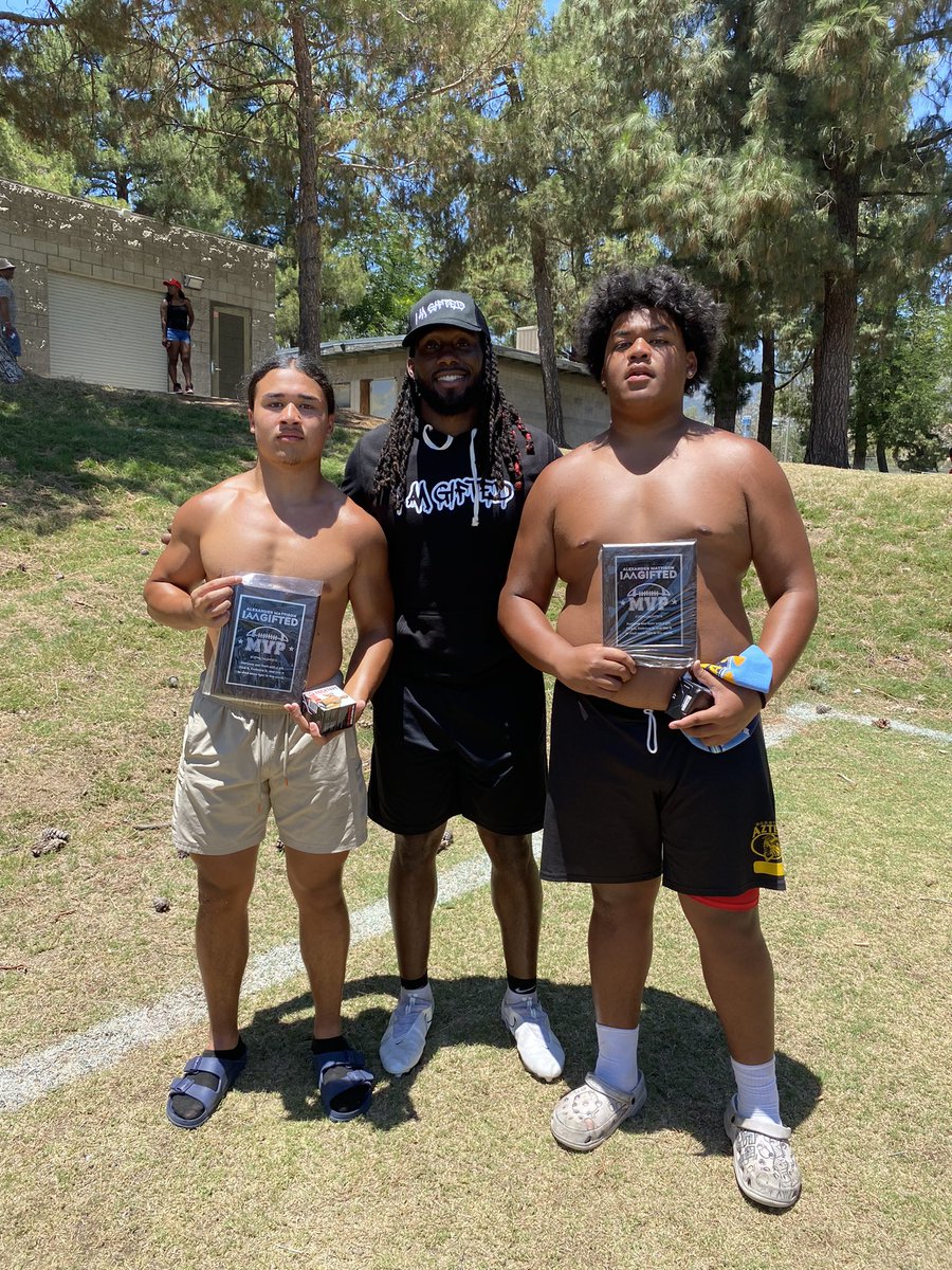 Beyond blessed to receive MVP for running back at the IAMGIFTED camp!!!! Thank you <a href="/AlexMattison22/">Alexander Mattison</a> <a href="/Coach_Clay7/">Coach Clay</a> <a href="/NobleFitnessHD/">Noble Fitness</a>
