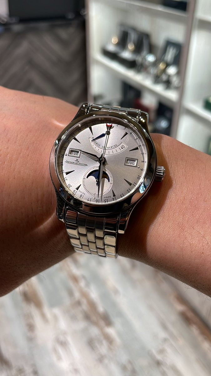 proud_watch's tweet photo. @proud_watch #ジャガールクルト　#マスターカレンダー
IN STOCK‼️ジャガールクルトマスターカレンダームーンフェイズ　パワーリザーブ😆クラシックな一本です😆😁 https://t.co/C2TvHr8Ib7