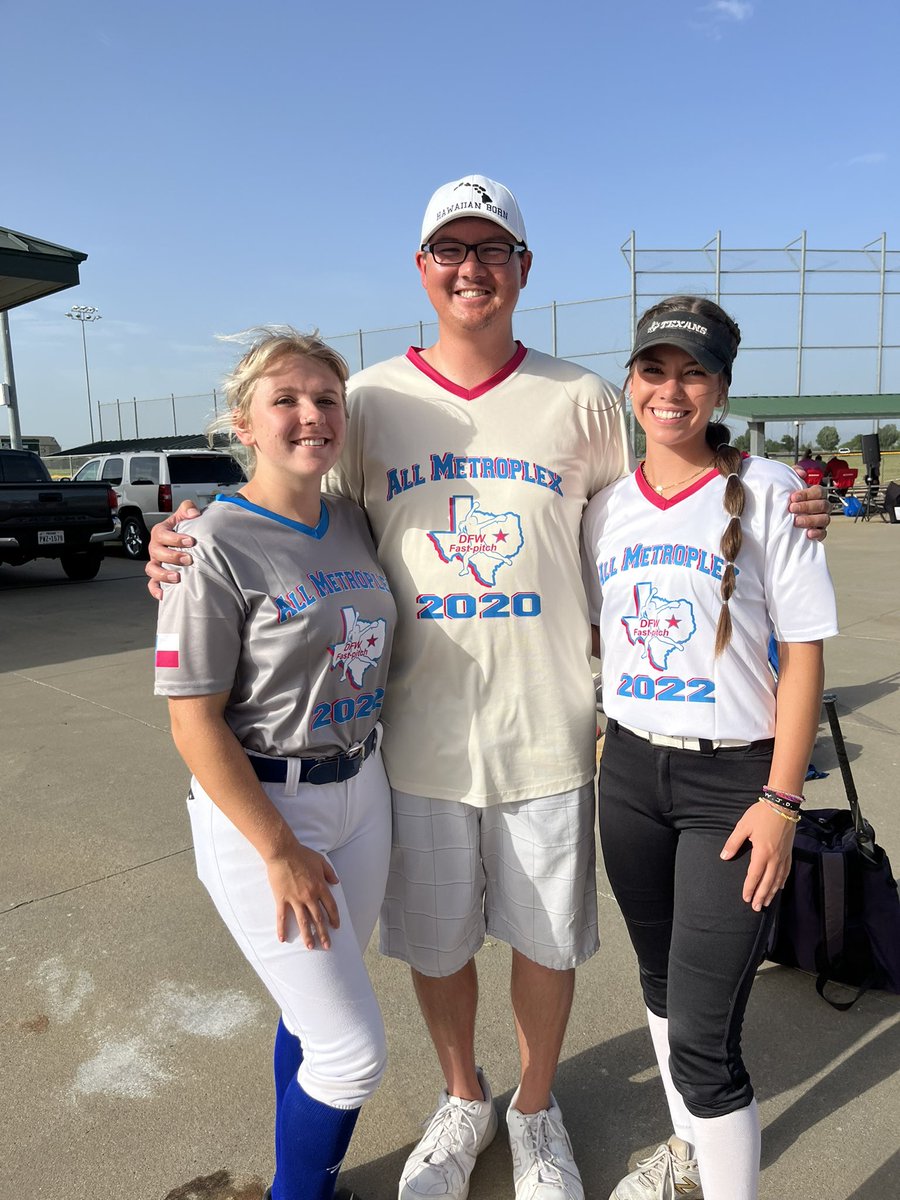 Ladyroosoftball tweet media