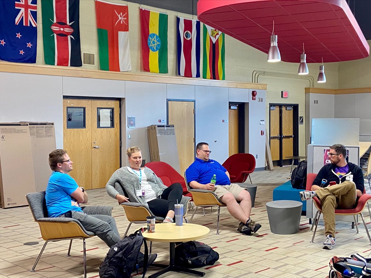 TeachCodeNeb's tweet image. All done with the Code.org #summerworkshops @TeachCodeNeb. Everyone's chilling and relaxing before the awards ceremony.
@TeachCode @UNLComputing #UNLTechEDGE