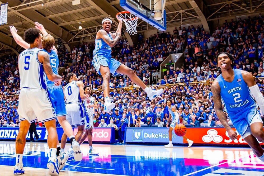 GreatDayTarHeel's tweet photo. When unranked @UNC_Basketball upset Duke in their biggest regular season game in program history. https://t.co/SuLSE4bx6I