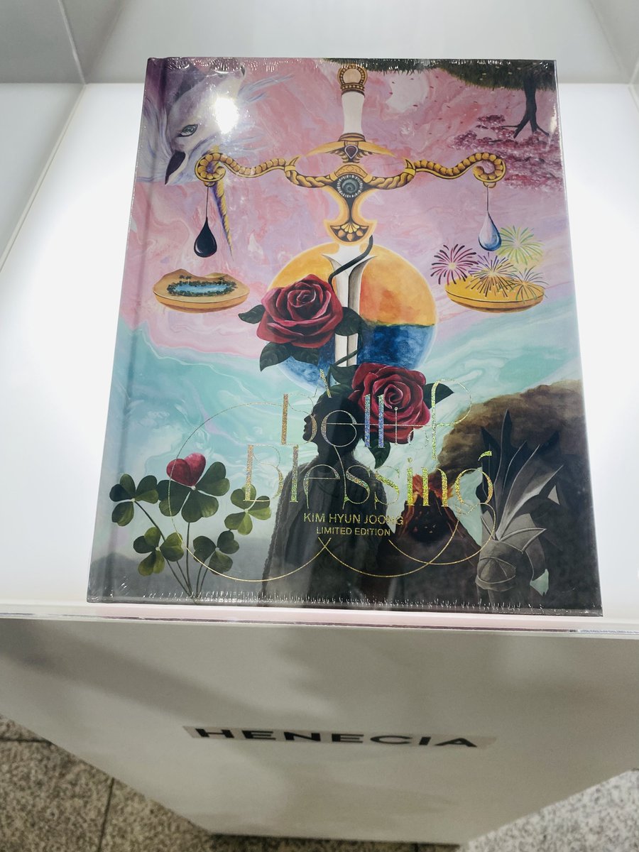 0606_star's tweet photo. 2022.06.11 KIM HYUN JOONG CONCERT 
‘COUNTDOWN 3 seconds left' (노들섬 라이브하우스)
-전시회장 

A Bell of Blessing🔔
2020.10  2집 정규앨범
다시 보니 우리들의 추억이 새록새록😊

#김현중 #kimhyunjoong #キムヒョンジュン 
#COUNTDOWN #3secondsleft #concert https://t.co/s7NkmJqDUw