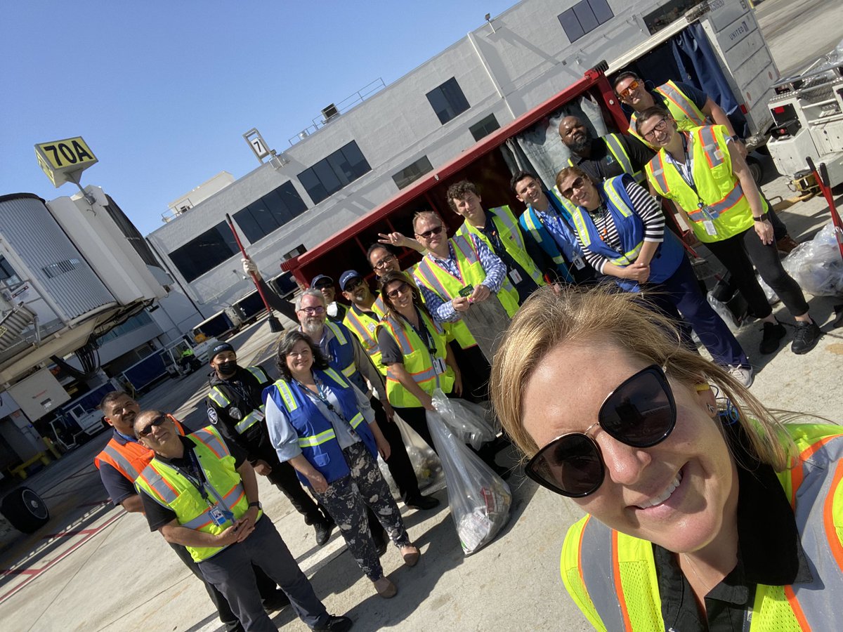 FOD Walk Time at #LAX!!! Thanks to everyone who came out to help keep our ramp #clean @mcgrath_jonna @dclove20 @spencer_resh @u163688 @Oscar7GP @weareunited