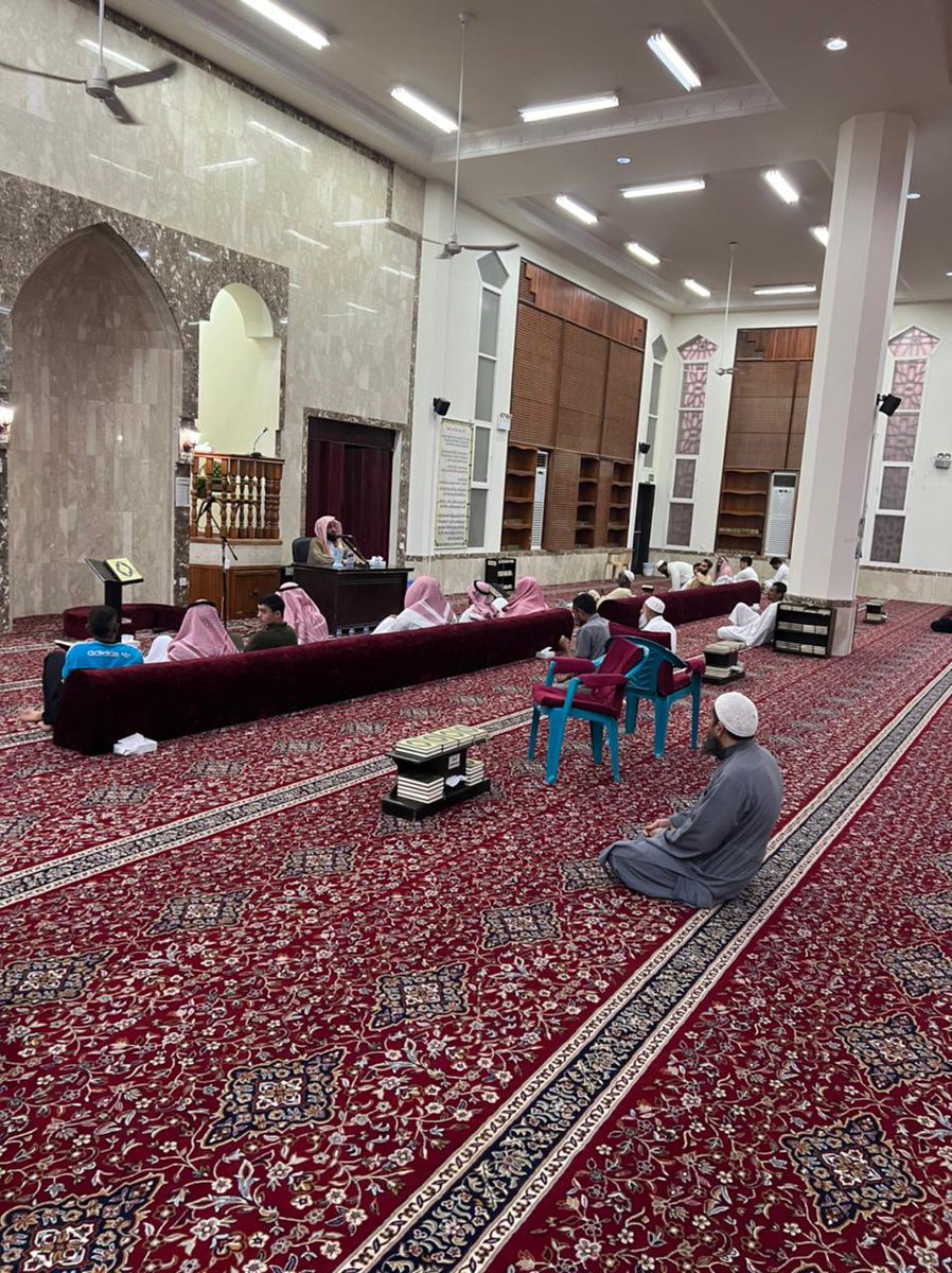 ضمن برامج جمعية الدعوة والإرشاد وتوعية الجاليات بصوير بالتعاون مع فرع وزارة الشؤون الإسلامية بالجوف 

 محاضرة بعنوان: 
( باب التوبة مفتوح)
 لفضيلة الشيخ الدكتور  : بدر بن محمد المعيقل
 هذا اليوم في جامع أحمد بن حنبل بصوير