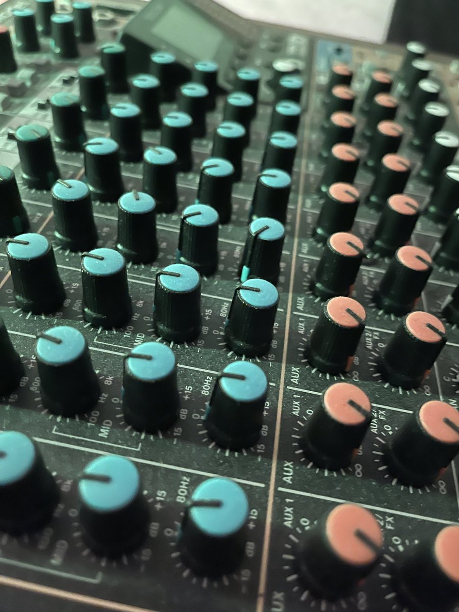 budjx123's tweet photo. These knobs hold the key to my dreams https://t.co/EvXQcL98ZT