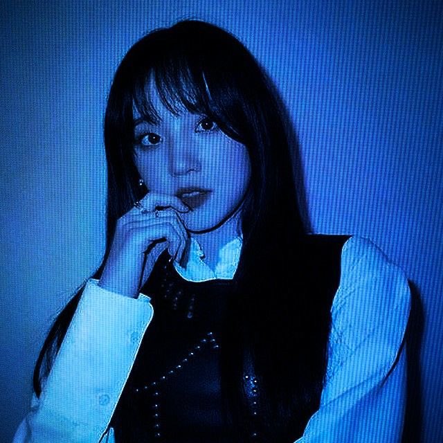 siblings_kim's tweet photo. To help celebrate the birthday of my wonderful friend and ceo of midnight entertainment ace I decided to do this blue aesthetic #MidnightEntertainment https://t.co/cd50ZF0BIz