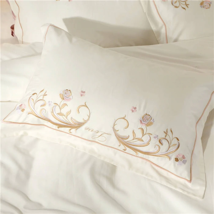 TailorPromos's tweet photo. Delicate Embroidery Luxury Duvet Set 4Pcs Queen Bedding Set

⏭@belladonnahome

https://t.co/krj2gVAGuf https://t.co/XodHjD25Nv