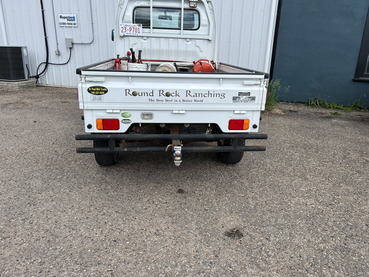 grassncows's tweet photo. Our local decal guy does an awesome job… #decalsandsignobsessions #flashy #adandpromo https://t.co/dKywgzFDM0