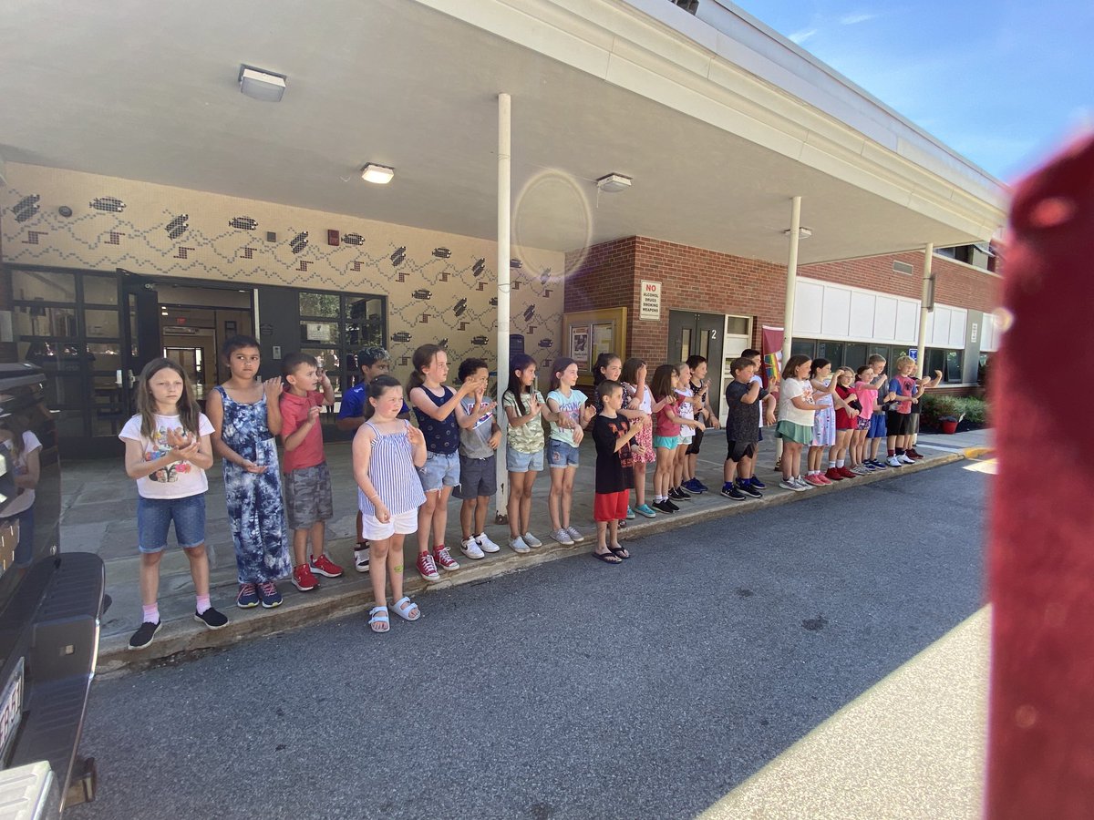 PingreePride's tweet photo. Thank you Emma Mayes WPS senior, former Pingree student, for beautifully singing The Star Spangled Banner. Flag Day was celebrated today with students singing patriotic songs, reciting poems,  and providing flag facts to commemorate the adoption of the flag of the United States. https://t.co/P9duo7mVlZ