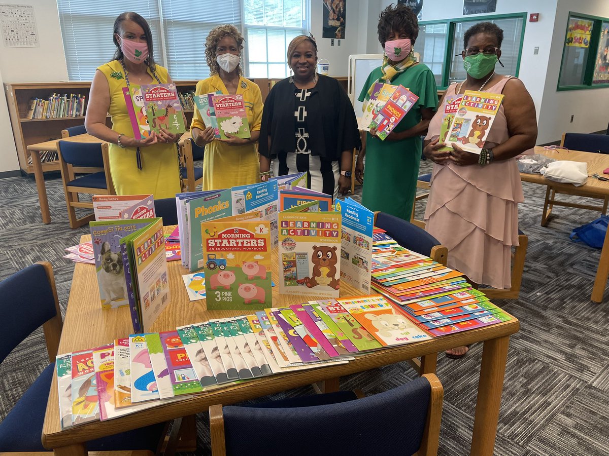 Yolanda Bell (@yolandabell63) on Twitter photo A BIG thank you goes to <a href="/akasorority1908/">Alpha Kappa Alpha</a> for donating books for all kindergarten student <a href="/WaterviewElem/">Waterview Elementary</a> <a href="/PortsVASchools/">Portsmouth Schools</a> <a href="/ebracyPPS/">Dr. Elie Bracy III</a> <a href="/hnealPPS/">Dr. Heather Neal</a> @Ms_KhadijahQA A BIG thank you goes to <a href="/akasorority1908/">Alpha Kappa Alpha</a> for donating books for all kindergarten student <a href="/WaterviewElem/">Waterview Elementary</a> <a href="/PortsVASchools/">Portsmouth Schools</a> <a href="/ebracyPPS/">Dr. Elie Bracy III</a> <a href="/hnealPPS/">Dr. Heather Neal</a> @Ms_KhadijahQA
