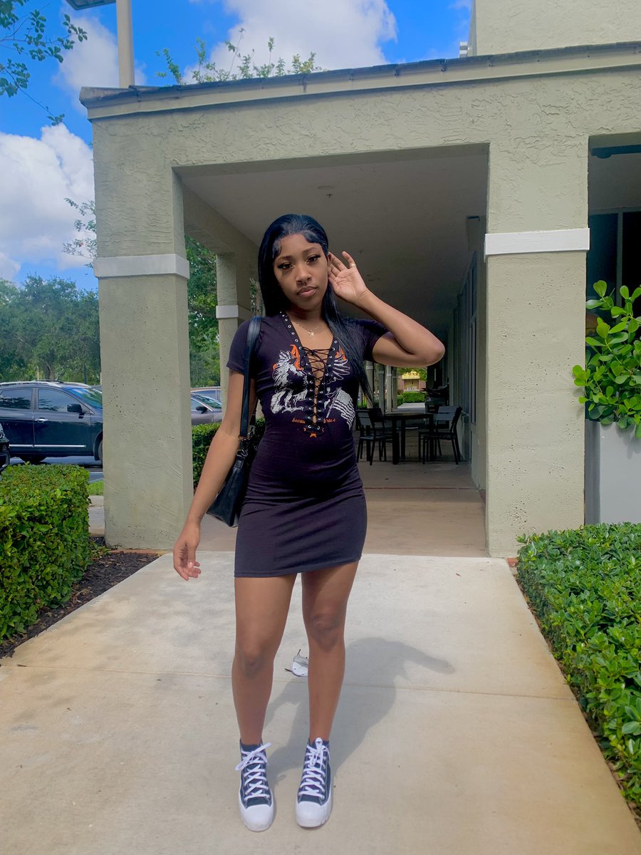 abraazy1's tweet photo. Pretty thang 🥰 https://t.co/fUFbTLG71t