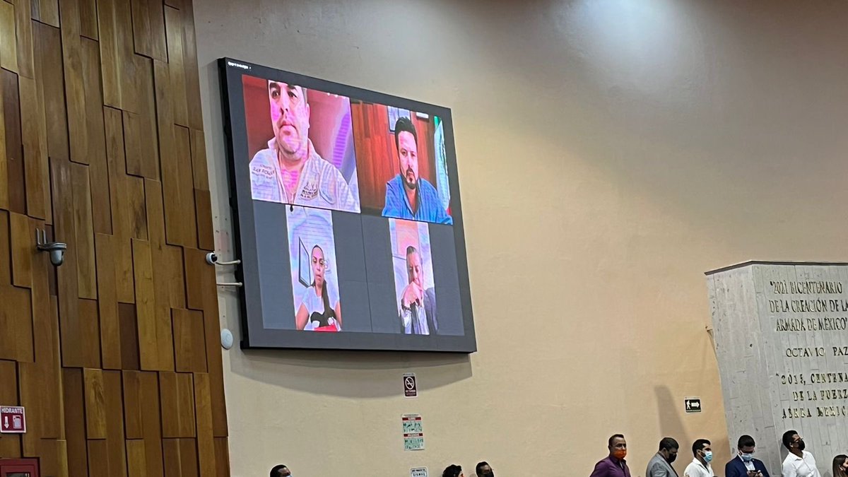 GLPRI_VER's tweet photo. El Grupo Legislativo PRI presente en la Quinta Sesión Ordinaria del H. Congreso del Estado de Veracruz. 
@legisver @Marlon_RamirezM @AniluIngram @AriannaAngelesA https://t.co/dPRKlNX8bW
