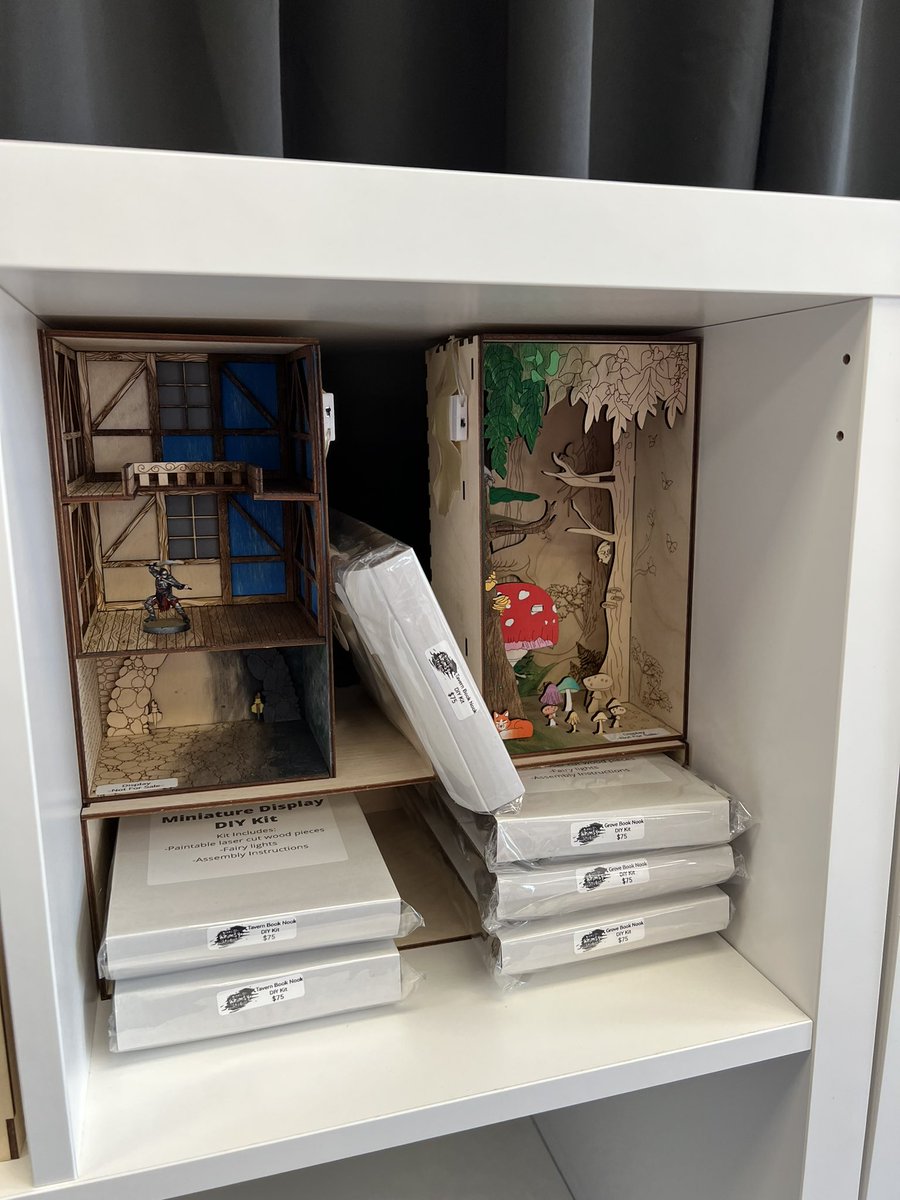 Works_of_whimsy's tweet image. I did it!! My things are in a store! And it’s the most awesome shop! It’s a bookstore/game store/gaming event space/dance lesson space!!
My KC friends, check out the Redux Society!