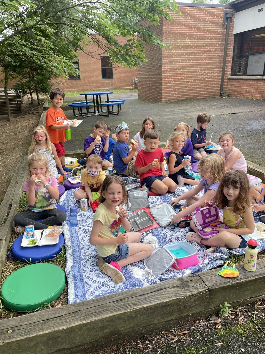 What a special class picnic! We are making special Kindergarten memories! #fccps