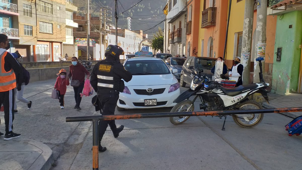 munitarma's tweet photo. #SerenazgoTarma, cuidando a nuestros escolares. https://t.co/B6qZNscmkM
