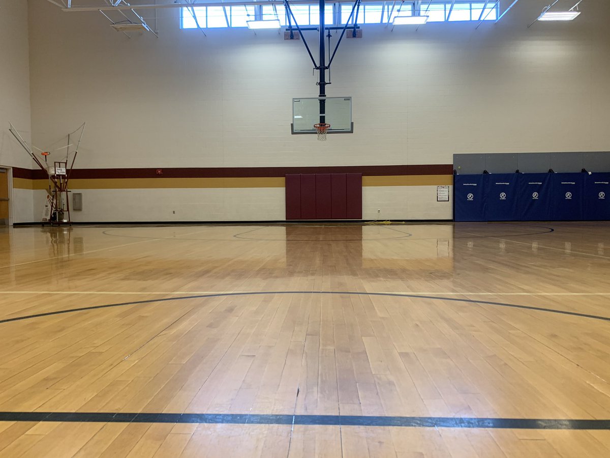 Grateful for the many hands that play a part in ensuring our Summer League runs smoothly every Monday and Tuesday night in June. Janitors, officials, coaches, volunteers and parents help provide 150+ kids on 20 teams with opportunities to compete. It takes a village. 
Thank you!